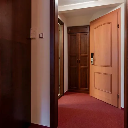 Hotel Green Gondola Plzen Exterior photo