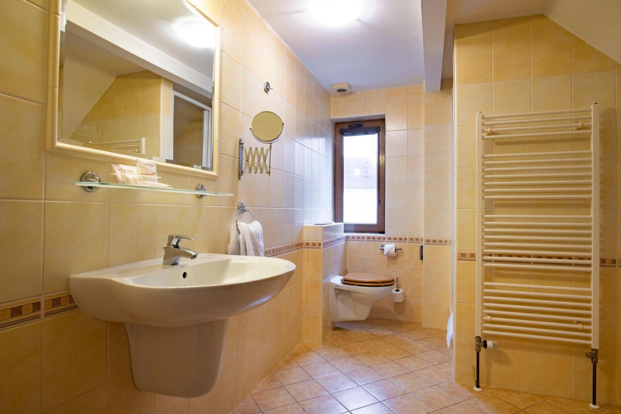 Hotel Green Gondola Hotel 4*